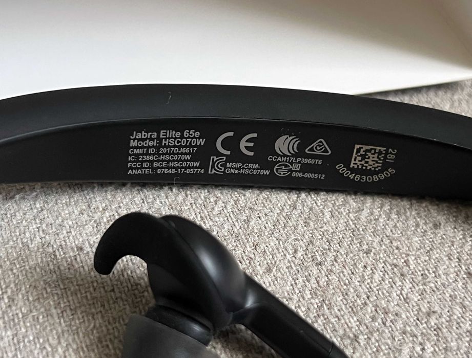 Casti wireless Jabra Elite 65e cu ANC aproape noi baterie defecta