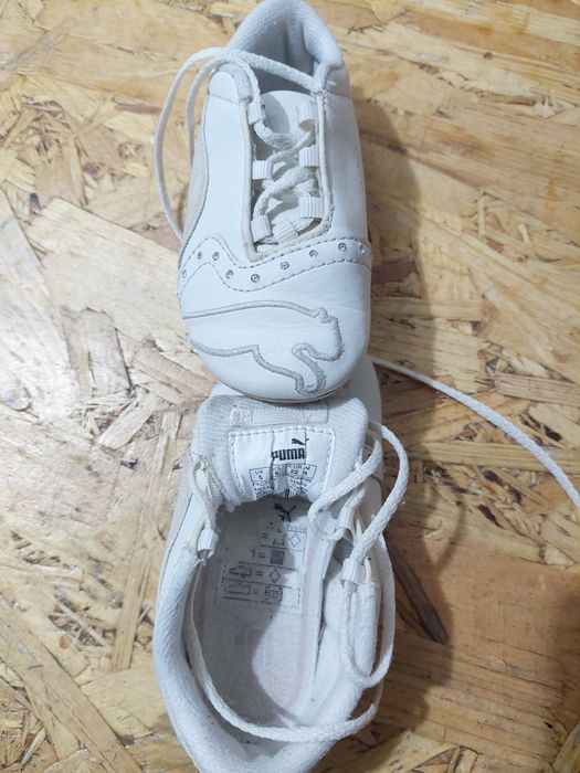 Adidași pentru bebeluși