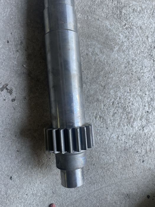 Вал промежуточный