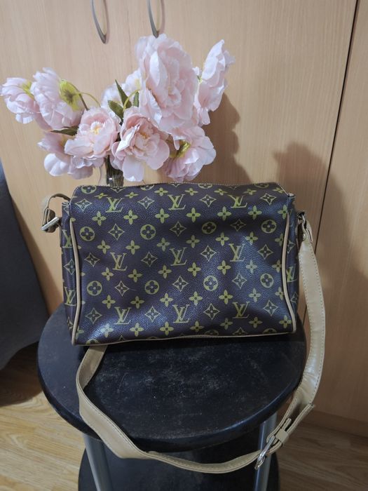 Geantă imitație Louie Vuitton