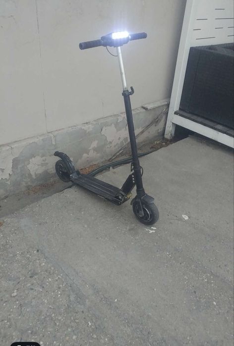 Vand trotineta electrica porneste , dar nu ii tine bateria la drum .