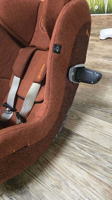 Scaun Cyber Sirona Z I-Size Plus + Baza Cybex Base Z