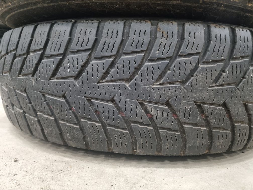 Jante otel Vw Amarok R16 anvelope iarna Nokian 205 R16 C