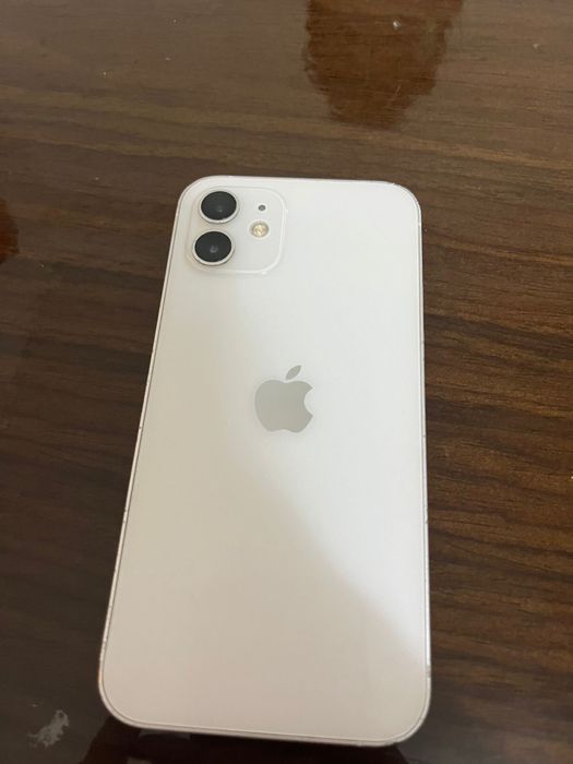 Iphone 12 64 гб.