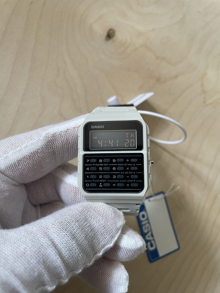Продам часы Casio CA-53WF-8B