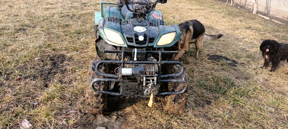 Vând ATV cu remorcă