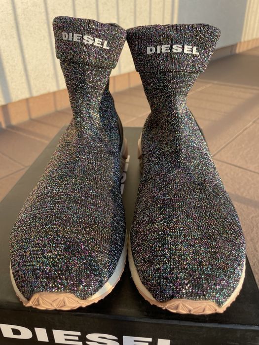 Pantofi sport slip-on tip soseta cu insertii din fire metalice