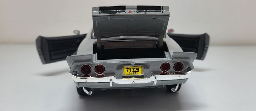 Machetă Camaro z/28 1/18 maisto