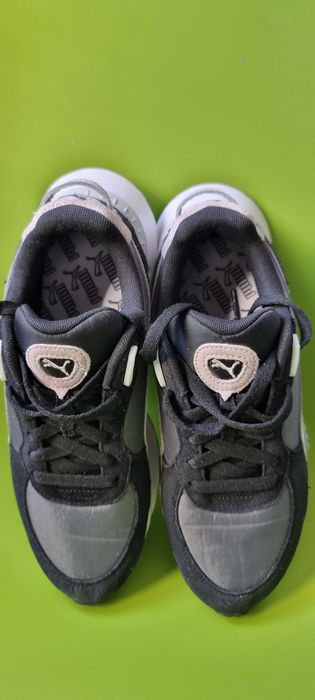 Vând adidasi Puma, mărimea 38,5