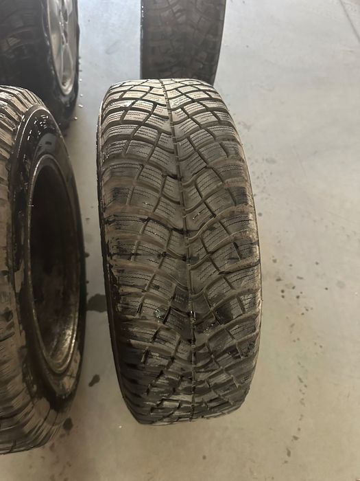 Зимни гуми с джанти 215/65/R16 от Тойота Рав4 (Toyota RAV4)