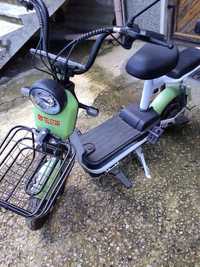 Електрически скутер с педали