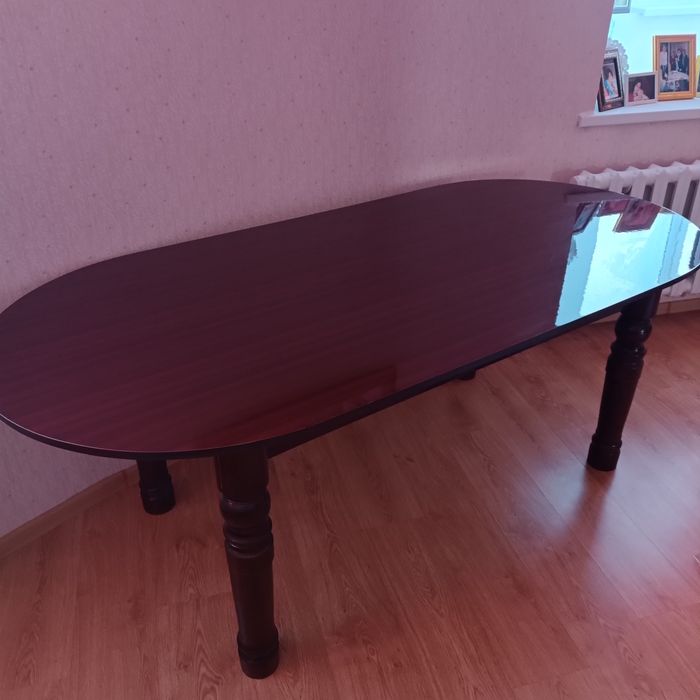 Большой Гостиный стол