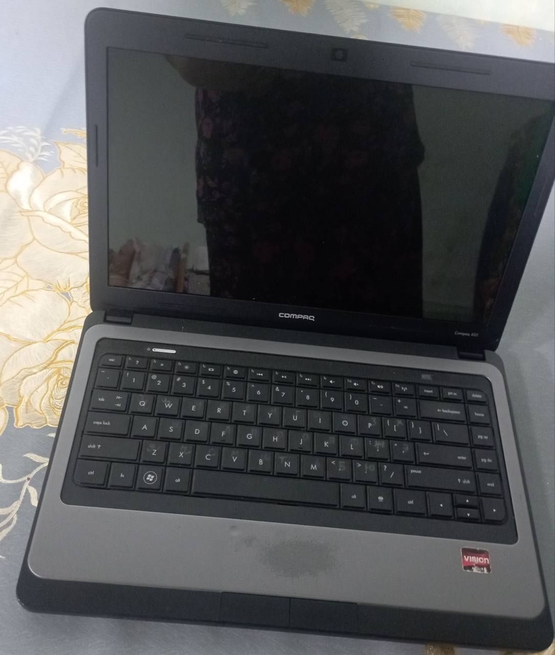 Noutbook compaq.