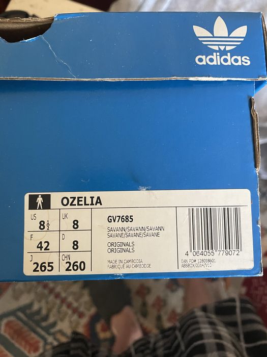 Pantofi sport adidas ,marimea 42