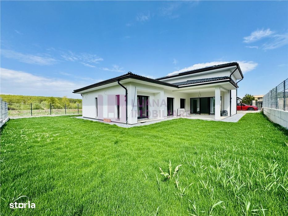 Casa pe un singur nivel | de lux | teren 591 mp | panouri solare | vid