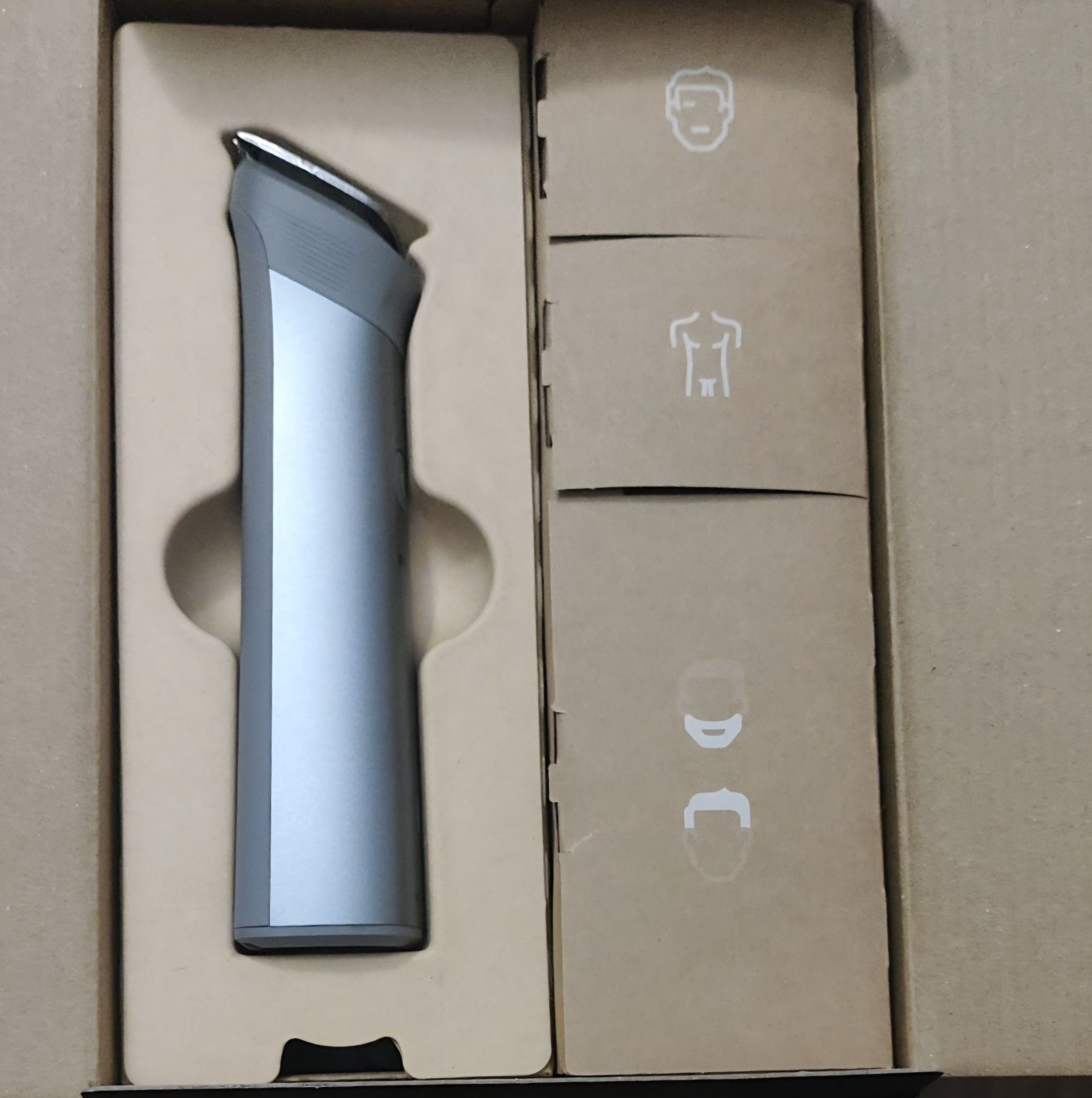 Philips 5000 Series 12 in 1 trimmer