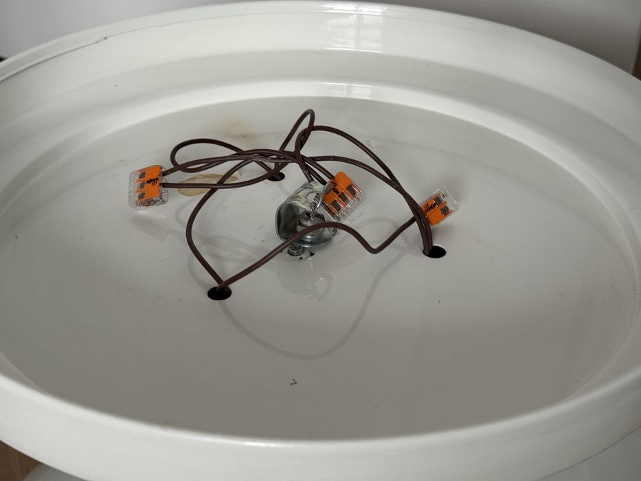 Plafoniera cu 3 globuri,  35cm diametru total