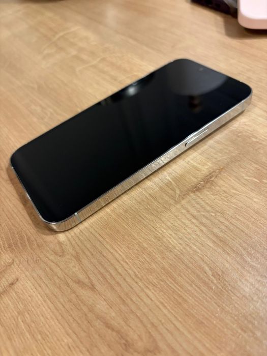 Iphone 13 pro impecabil si Apple watch SE