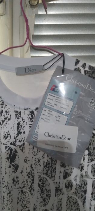 Tricou nou cu eticheta