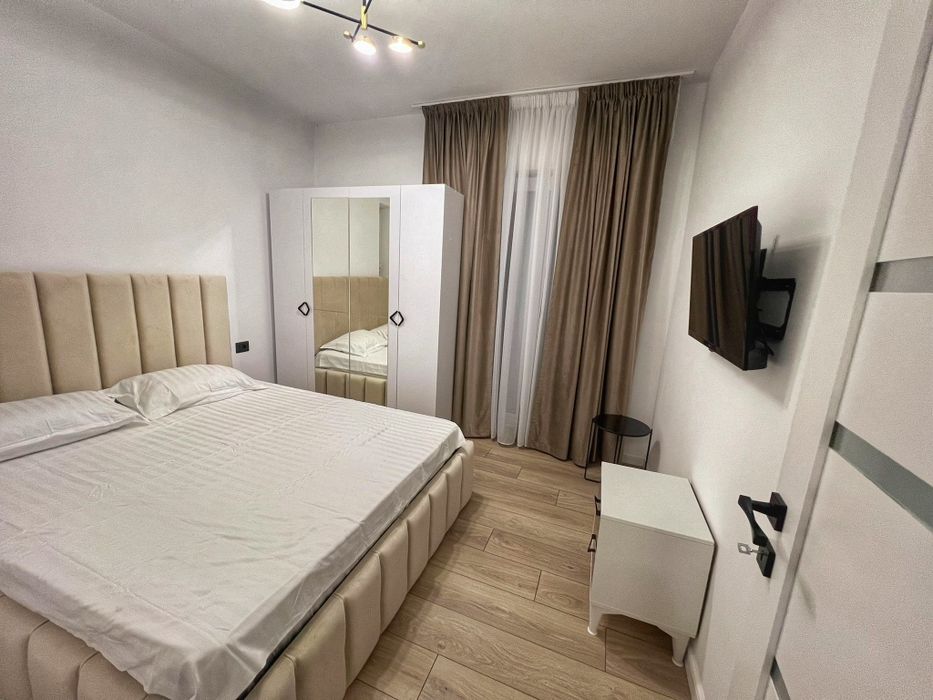 Închiriez apartament tip studio – Central, bloc nou, Lupeni - Politie