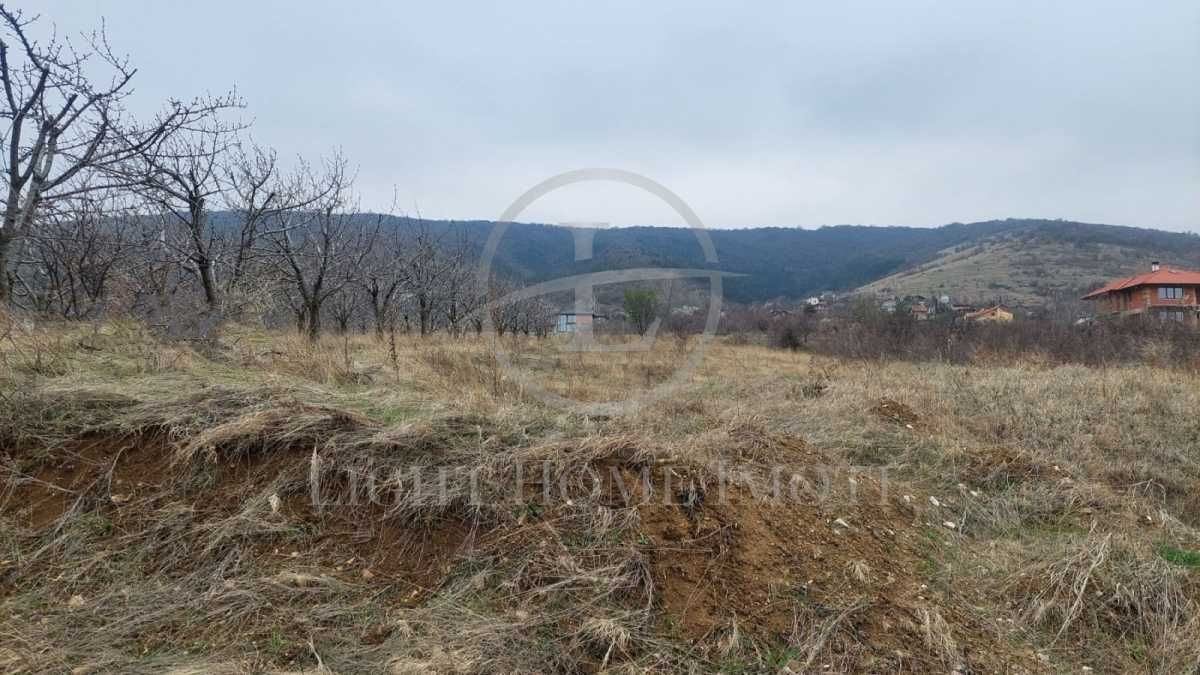 Продава се Парцел в с. Брестник, Област Пловдив - 900 кв.м за 134 €/кв.м - Снимка #1