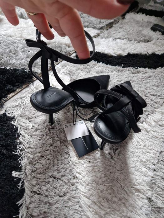 Bershka официални токчета