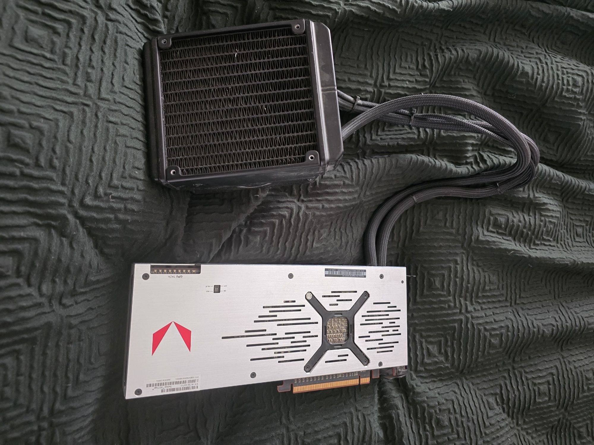 Radeon Vega 64 LC