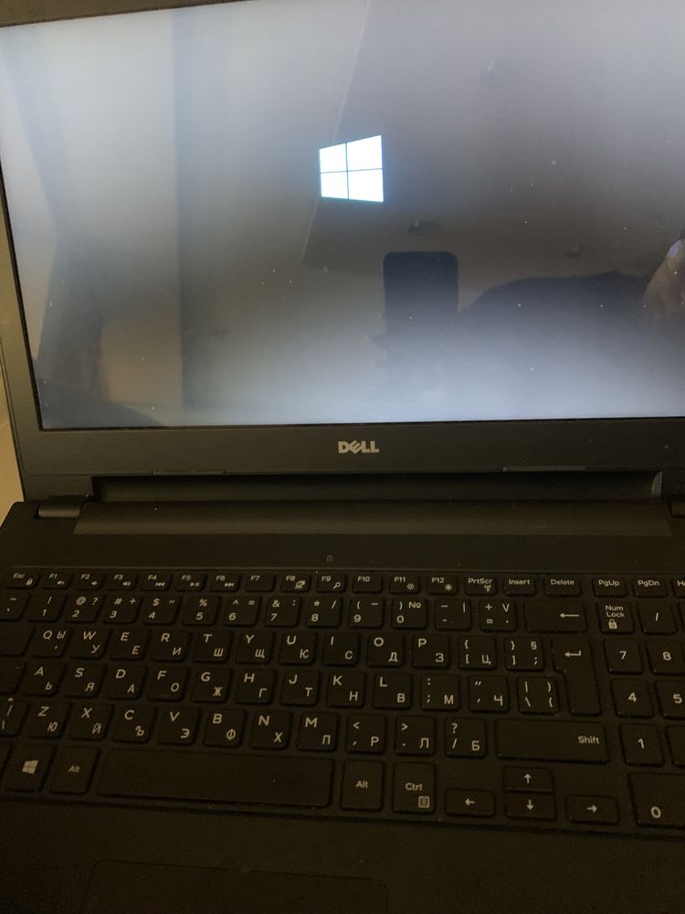 Dell Inspiron модел 15 3542