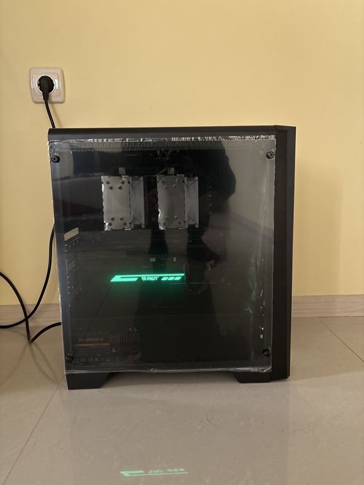 Работна станция(компютър), с двупроцесорен intel Xeon E5 64 GB