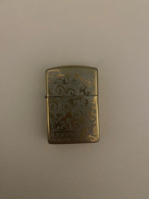 Зажигалка ZIPPO продам