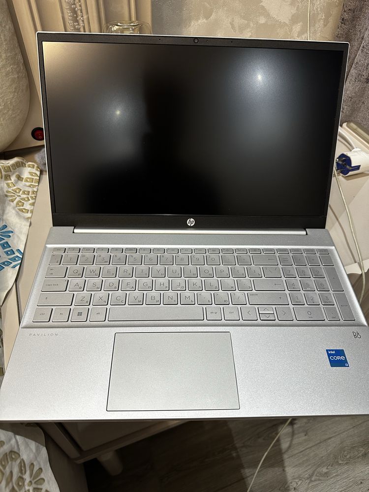 HP Pavilion core i3. 15 eg.  Почти новый! Срочно продаю!