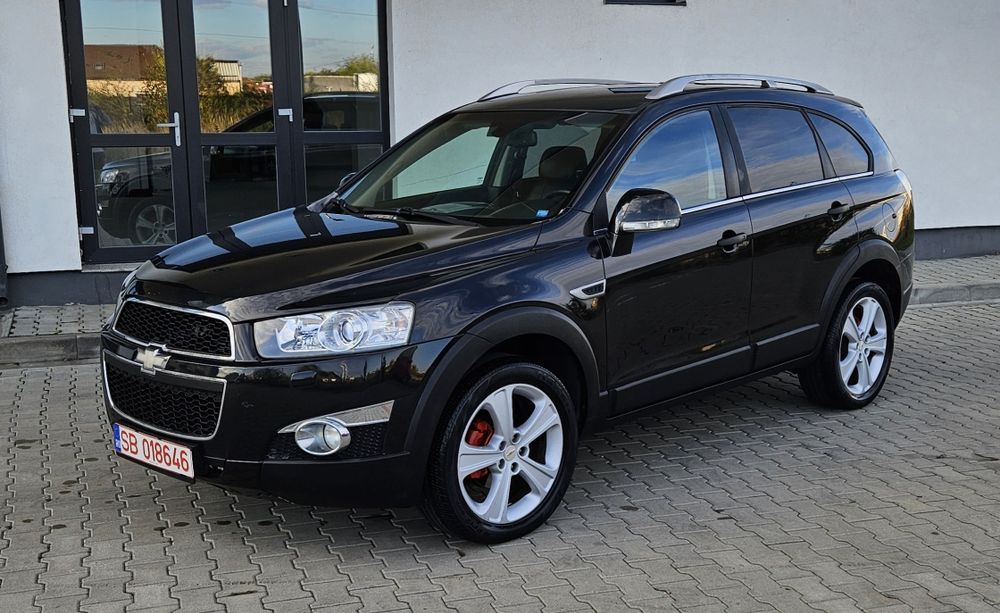 Vand sau schimb CHEVROLET CAPTIVA 4X4 2.2 diesel 7LOCURI 2012