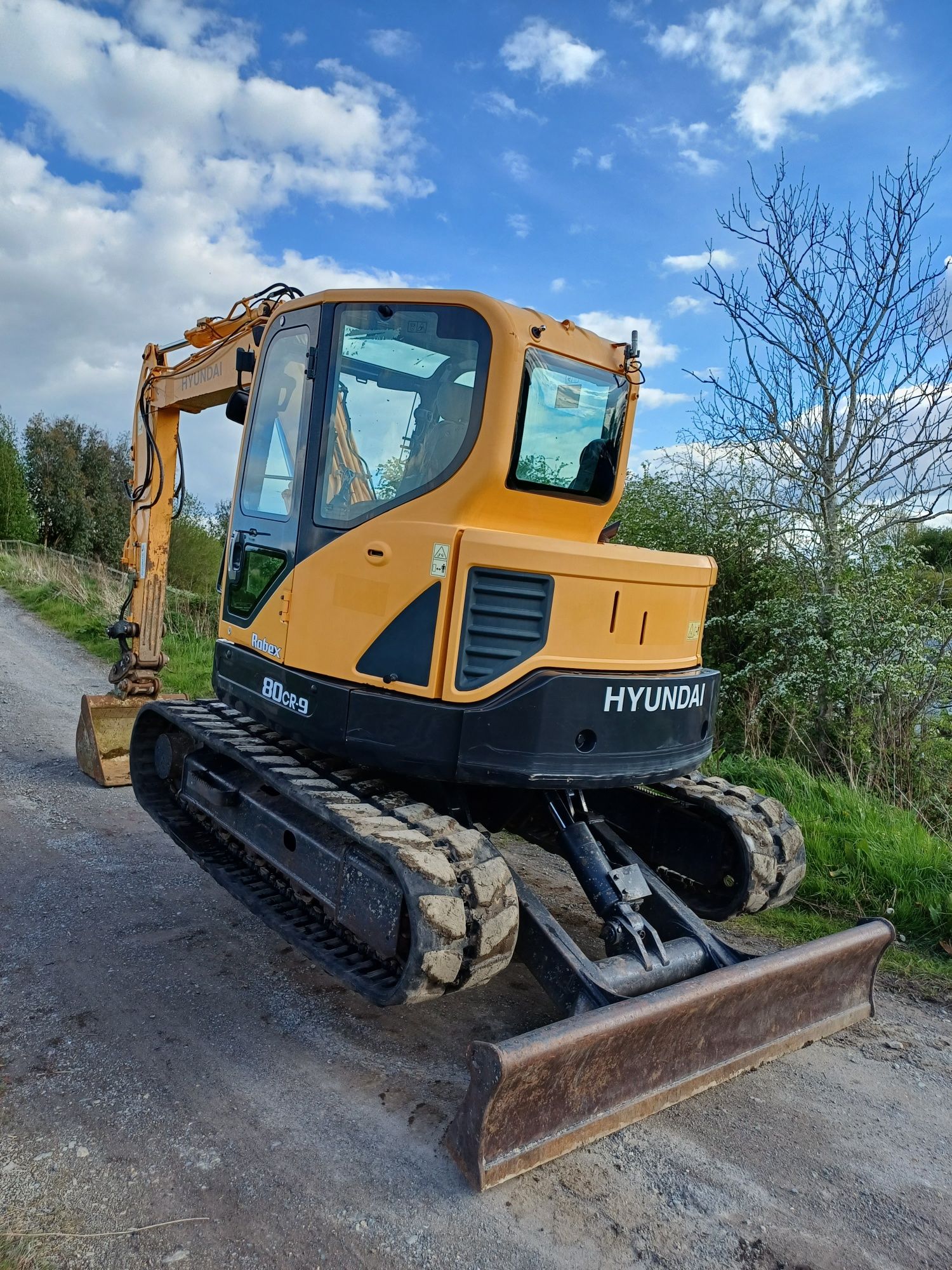 Excavator Hyundai 8,5 tone