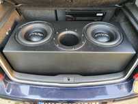 Montaj subwoofer auto, difuzoare, navigatii, izolari fonice