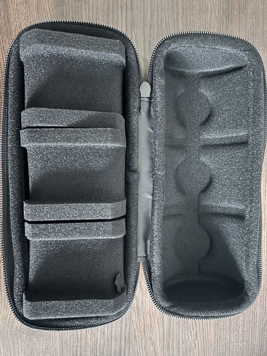 Преносим твърд калъф с цип за 3 часовника