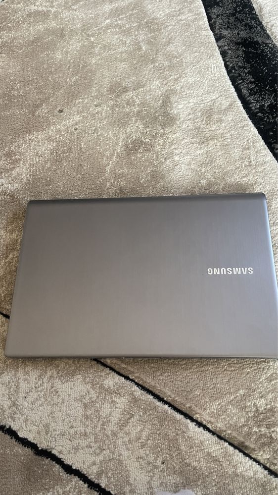 Dezmembrez Laptop Samsung NP700Z5