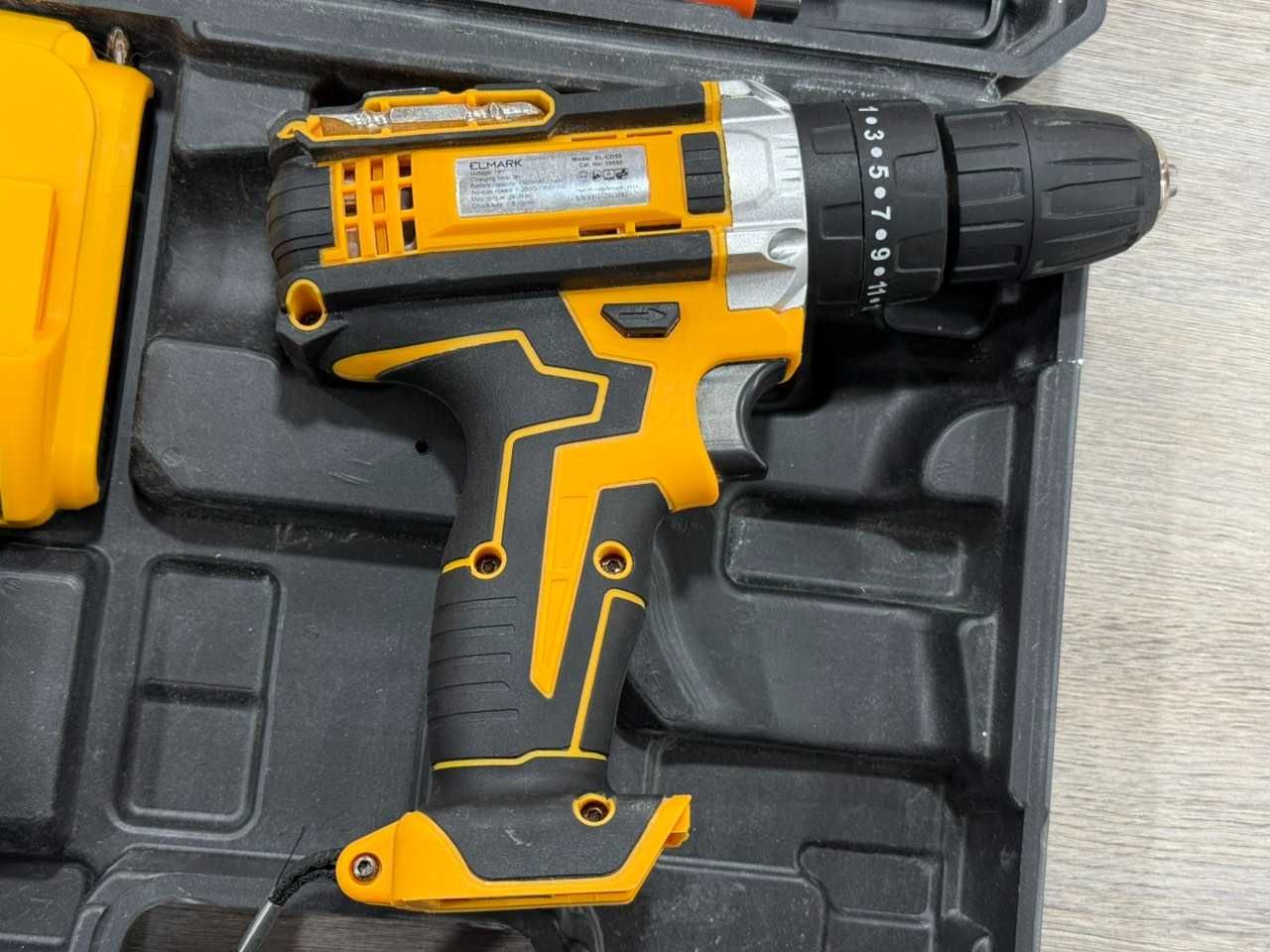 Акумулаторен винтоверт ELMARK EL-CD55 18V