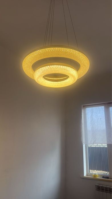 Люстра б/у в отличном состоянии