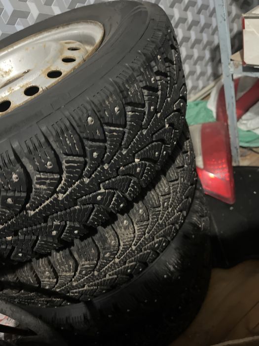 R13 зимный балон шипый