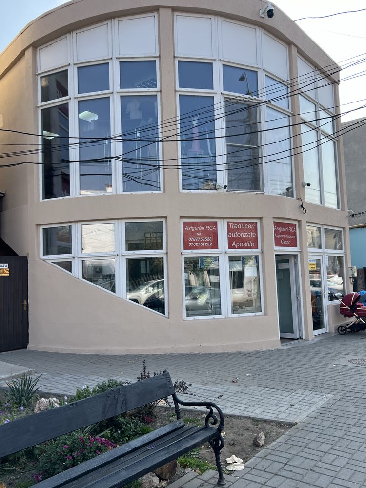 Casă și spații comerciale ultracentral de vânzare in Băilești!