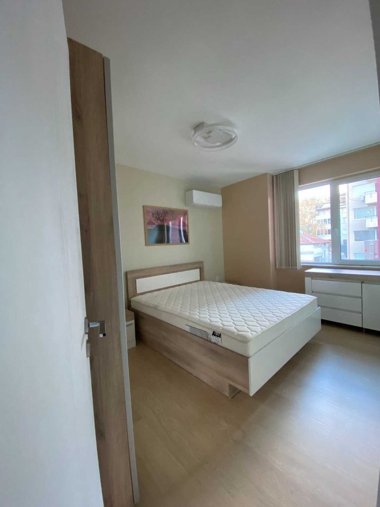 Дава се под наем Двустаен апартамент в Пловдив, Съдийски - 65 кв.м за 510 € - Снимка #1