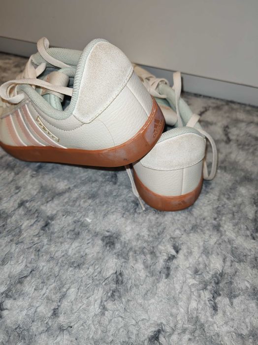 Дамски маратонки адидас