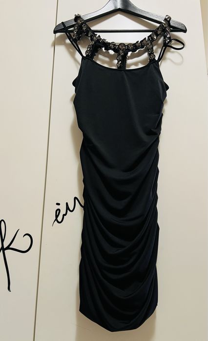 Нова, черна рокля с камъни, размер S