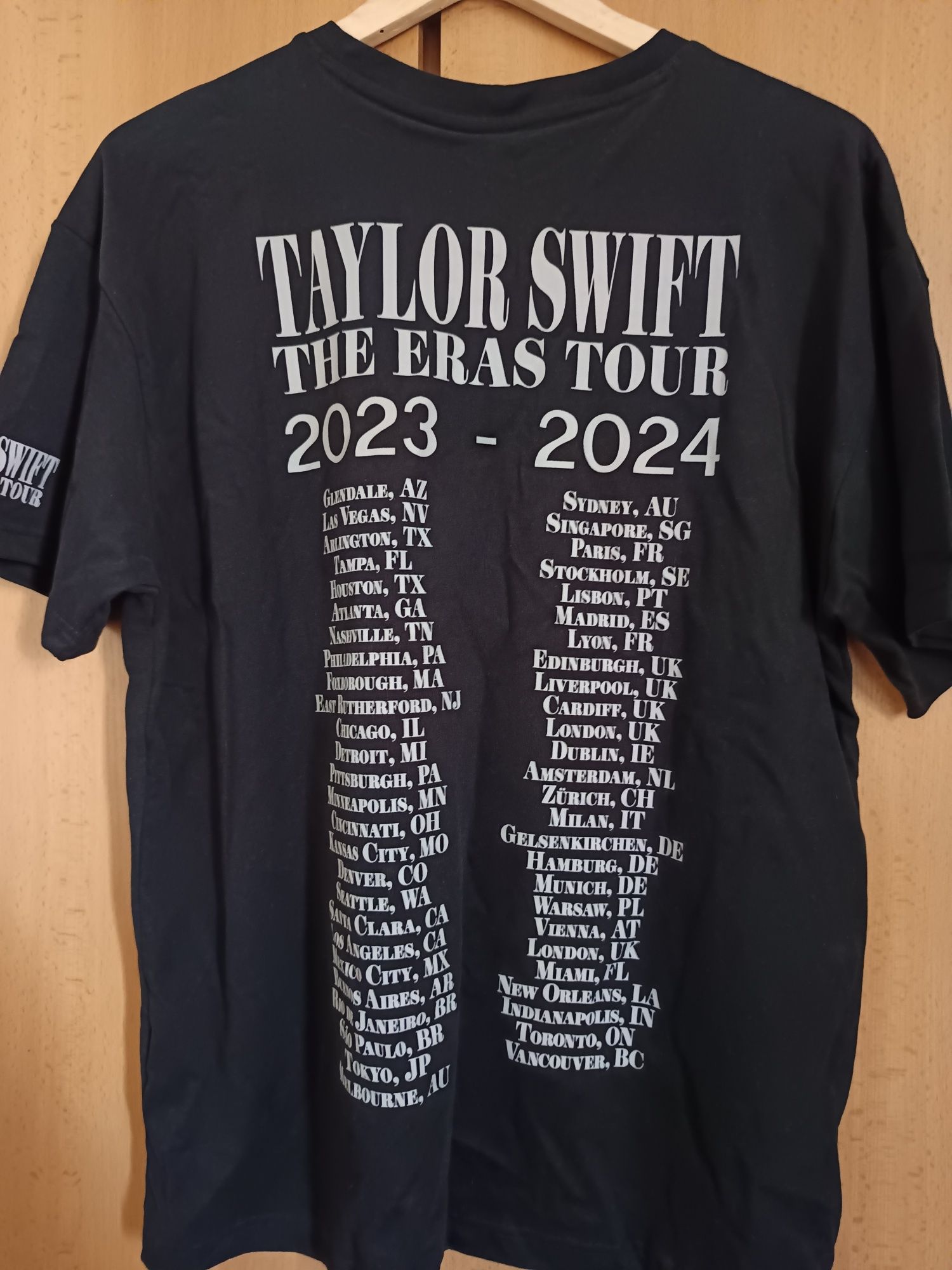Taylor Swift The Eras Tour Black T-Shirt – Оригинален Мърч