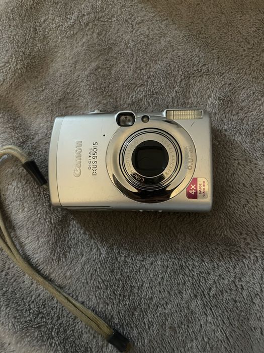 Камера Canon IXUS 950 IS