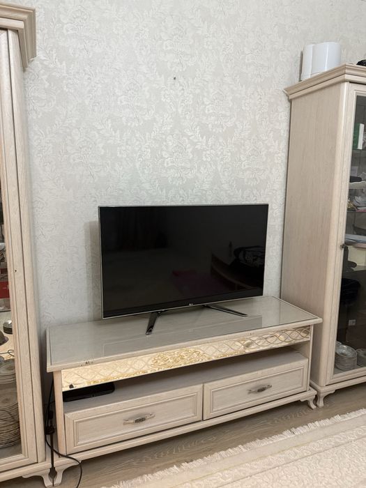 продам телевизор