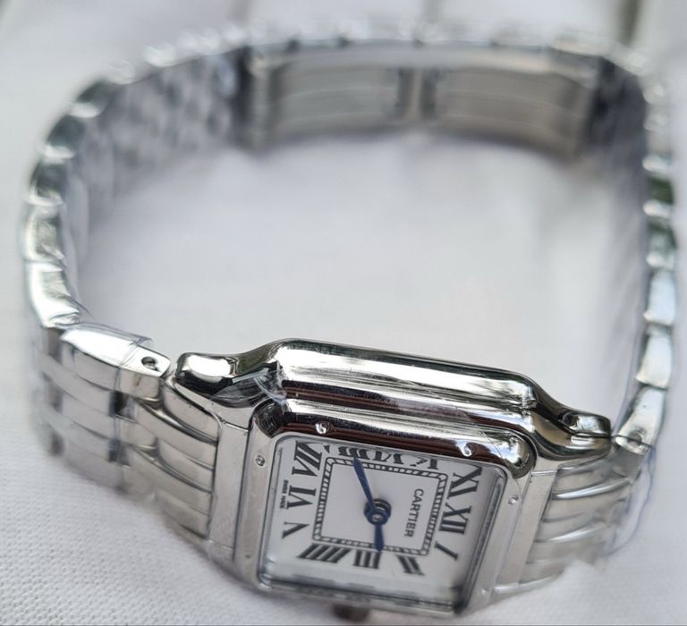 Ceas dama purtat doar cateva ore , aproape nou