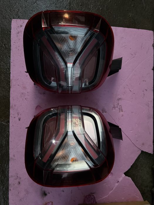 Vand lampi spate Dacia Duster 2023- model Y