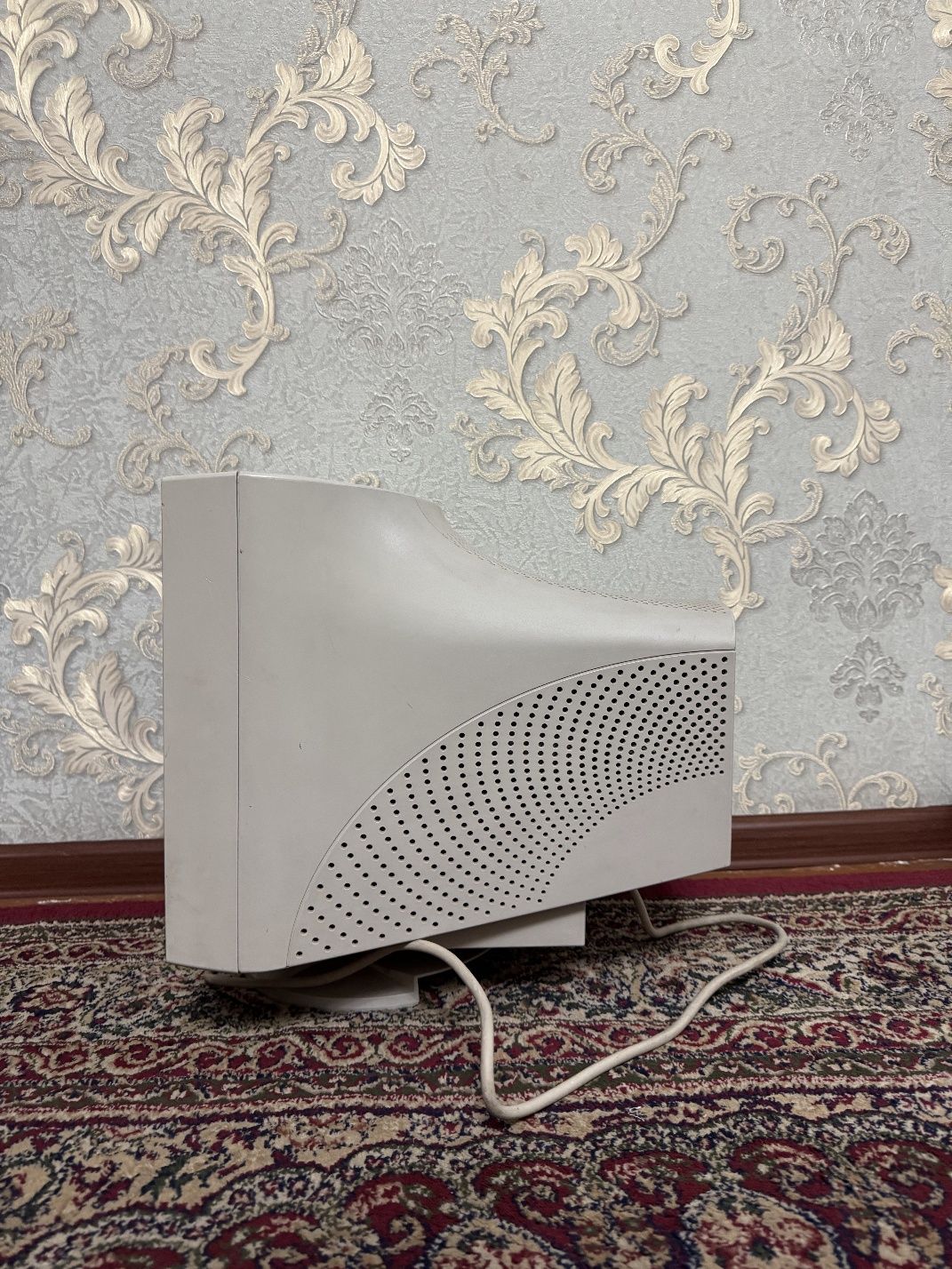 srochna sotiladi samsung monitor