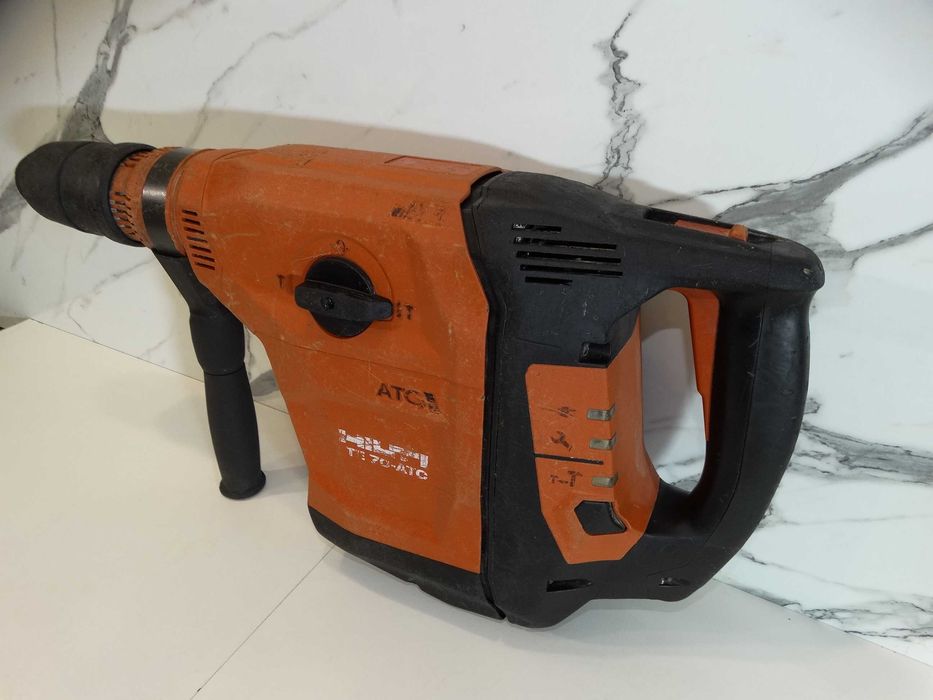 Hilti TE 70 ATC / AVR - Мощна ударо пробивна машина